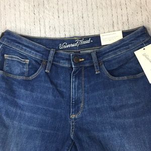 NWT Universal Thread Mid-rise Skinny Bootcut